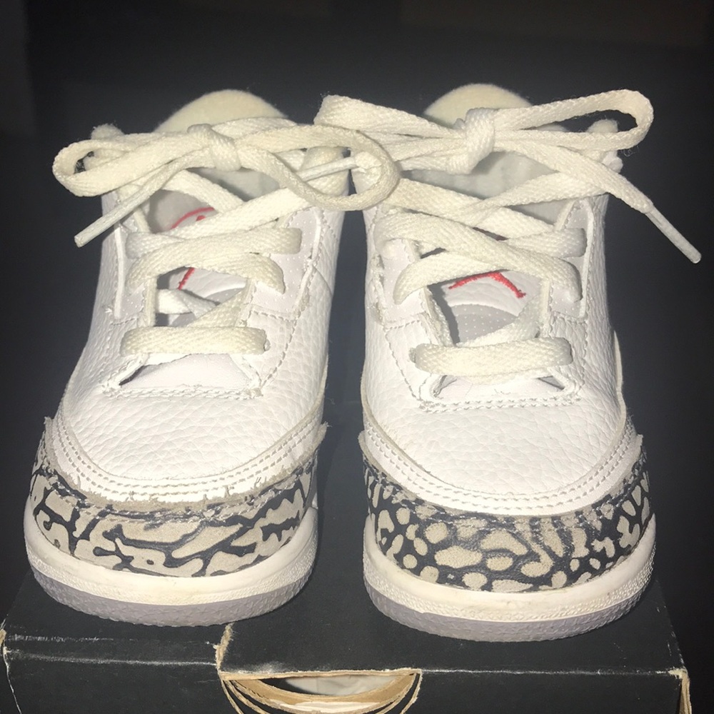 Sneakers - Picture 2 of 3